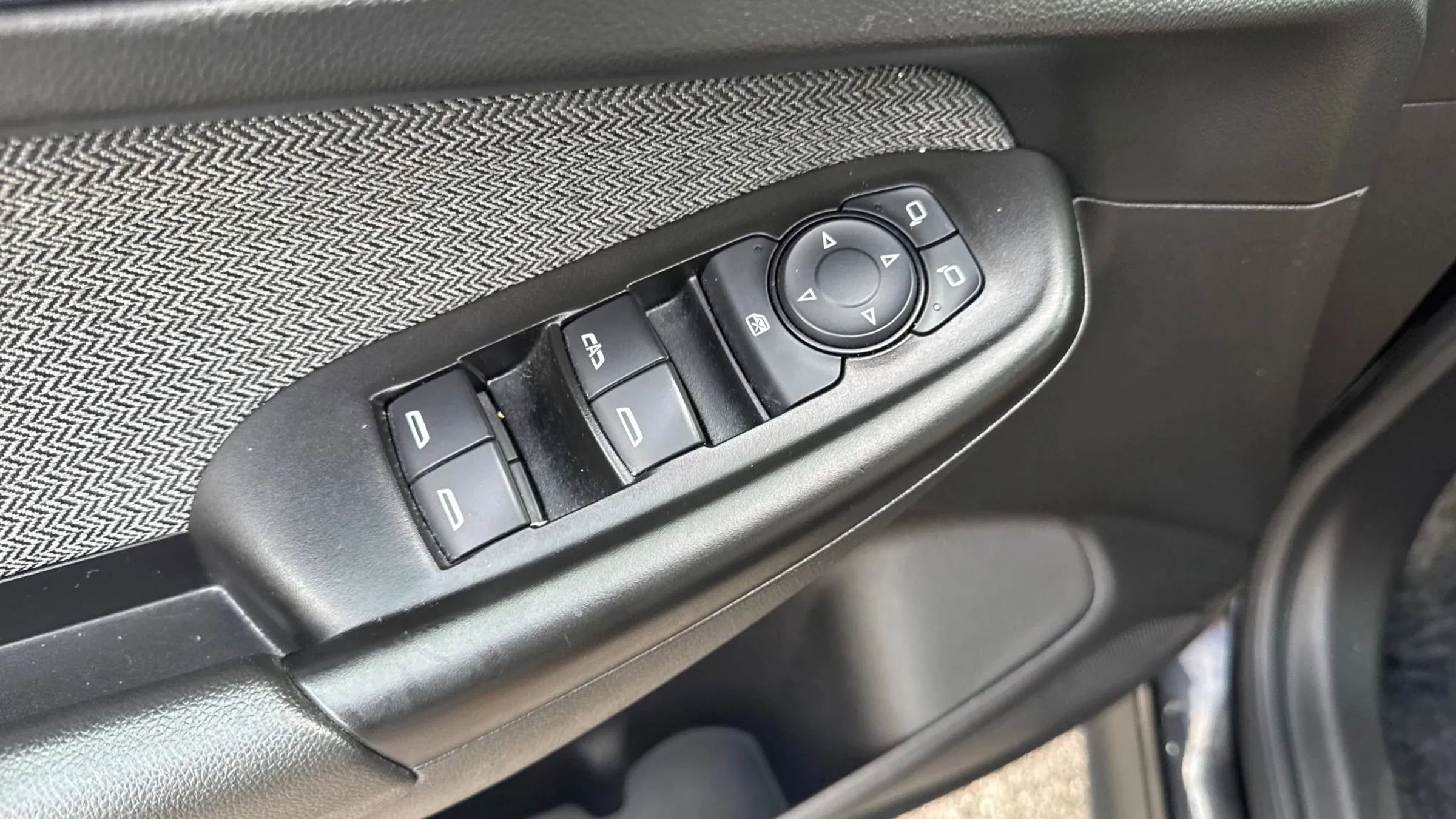 Used 2021 Chevrolet TrailBlazer LT w/ Convenience Package image 35