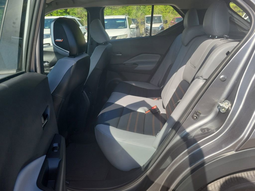 Used 2023 Nissan Kicks SR w/ SR Premium Package FWD image 28