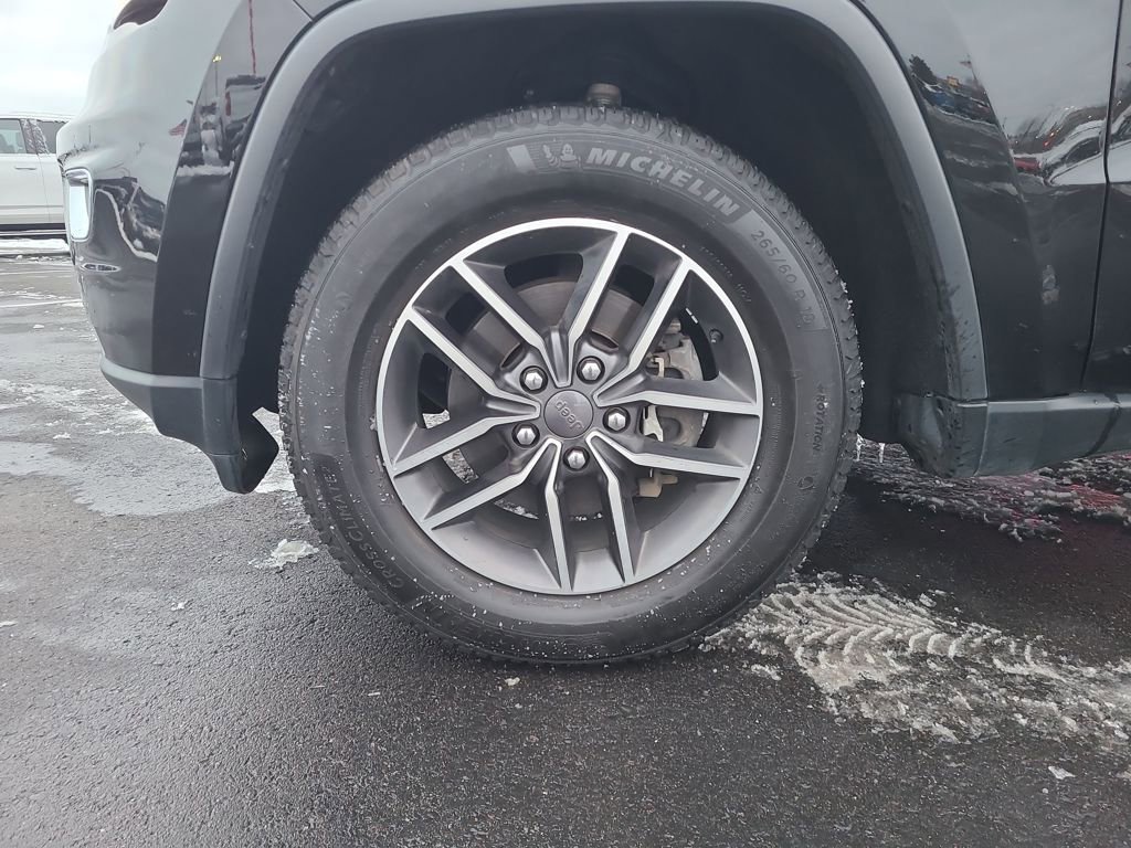 Used 2020 Jeep Grand Cherokee Limited w/ Trailer Tow Group IV image 17