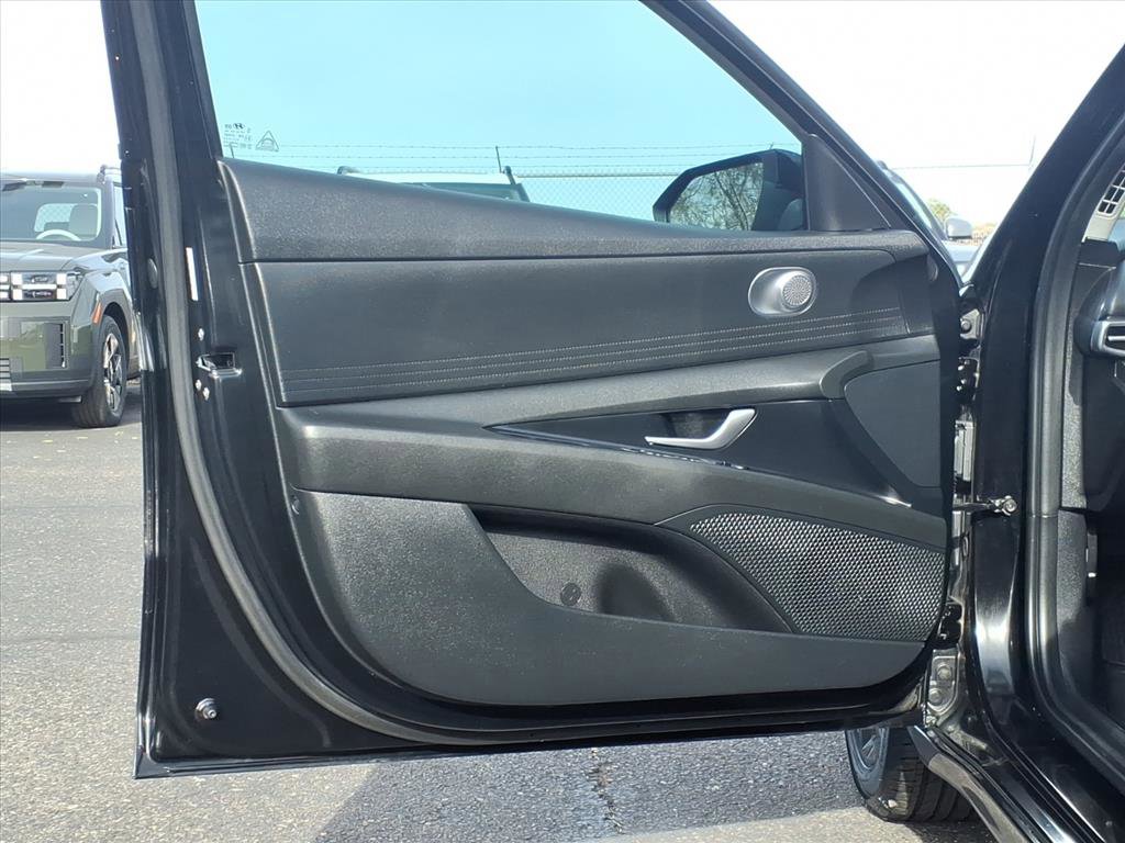 Certified 2023 Hyundai Elantra Blue image 20