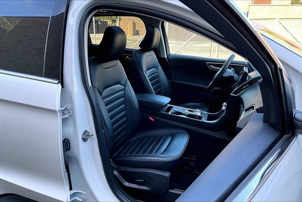 Certified 2024 Ford Edge SEL w/ Convenience Package AWD/4WD image 7