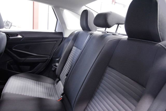 Used 2022 Volkswagen Jetta S image 16
