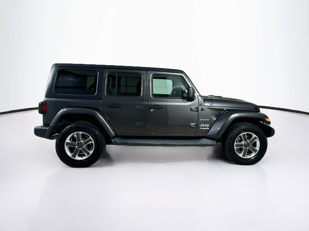 Used 2018 Jeep Wrangler Unlimited Sahara AWD/4WD image 9