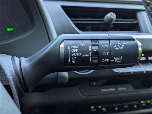 Used 2021 Lexus UX 200 w/ Premium Package FWD image 8