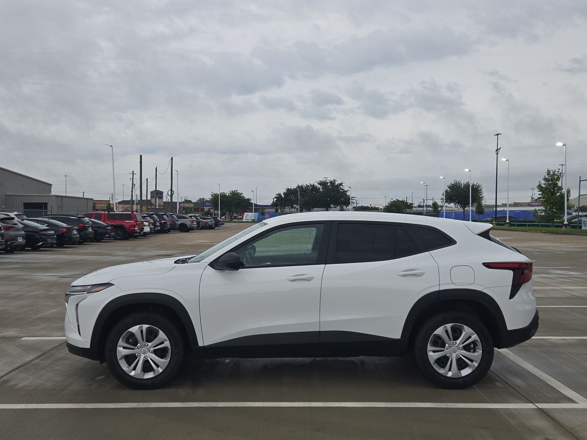 Used 2025 Chevrolet Trax LS FWD image 5
