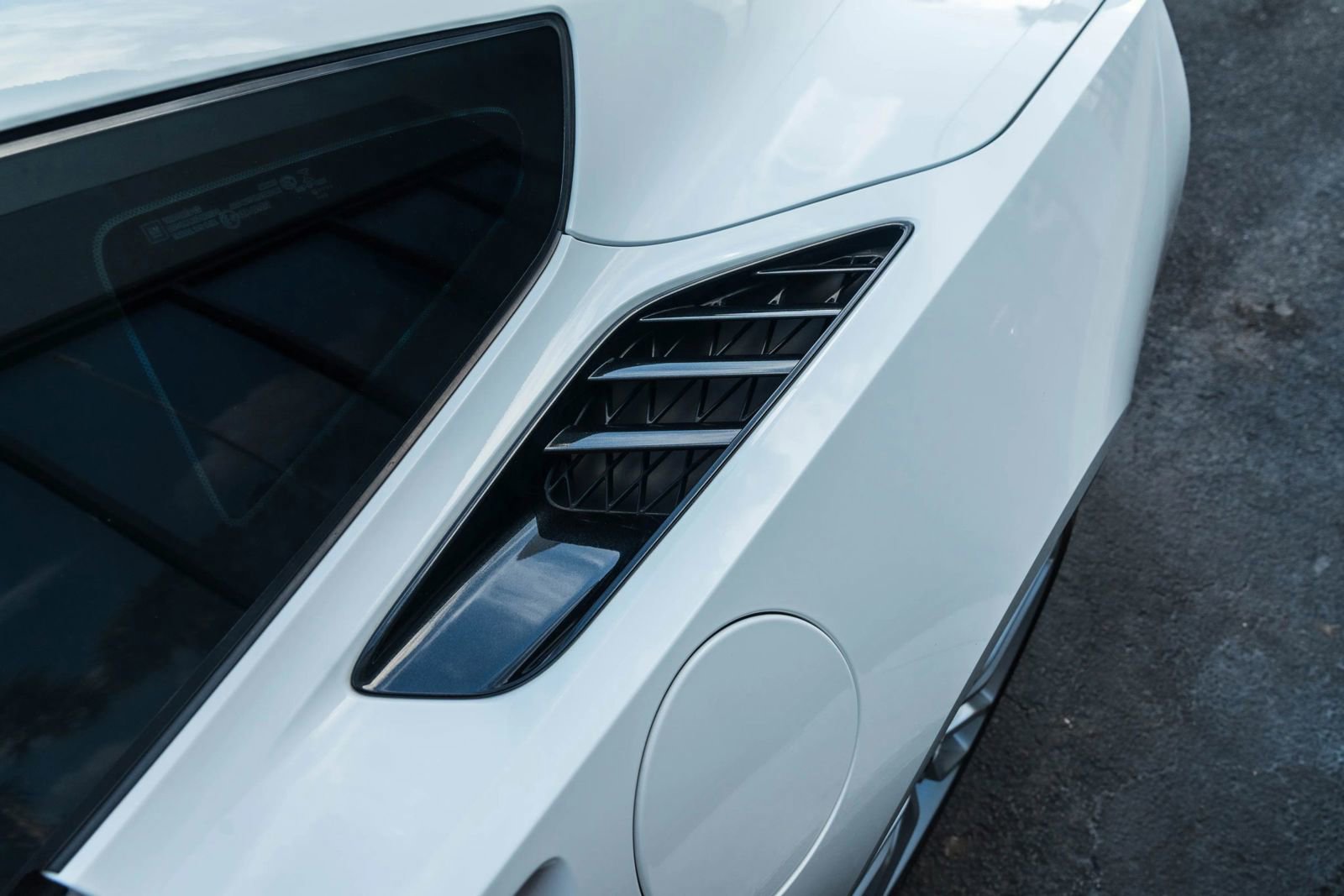 Used 2019 Chevrolet Corvette Stingray Coupe w/ 1LT image 32