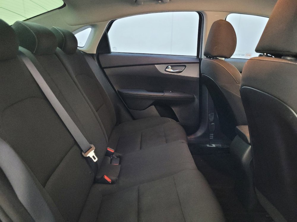 Used 2020 Kia Forte LXS FWD image 19