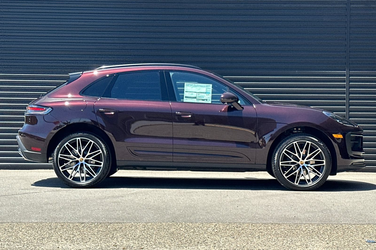 New 2026 Porsche Macan AWD/4WD image 9