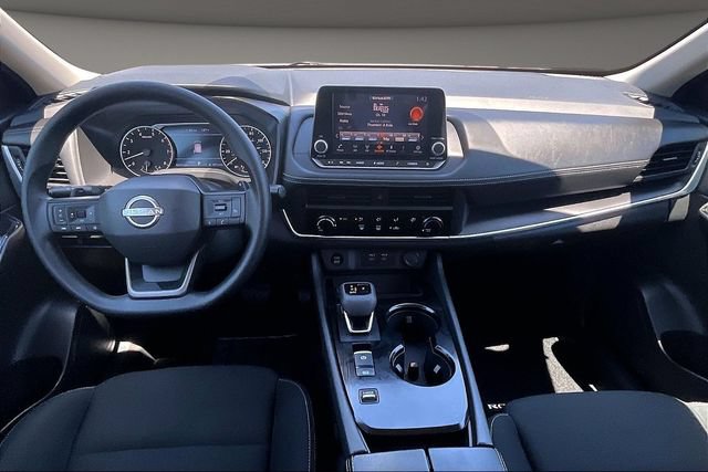 Used 2025 Nissan Rogue S FWD image 13