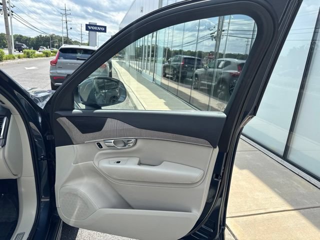 Certified 2023 Volvo XC90 B6 Plus w/ Protection Package AWD/4WD image 14