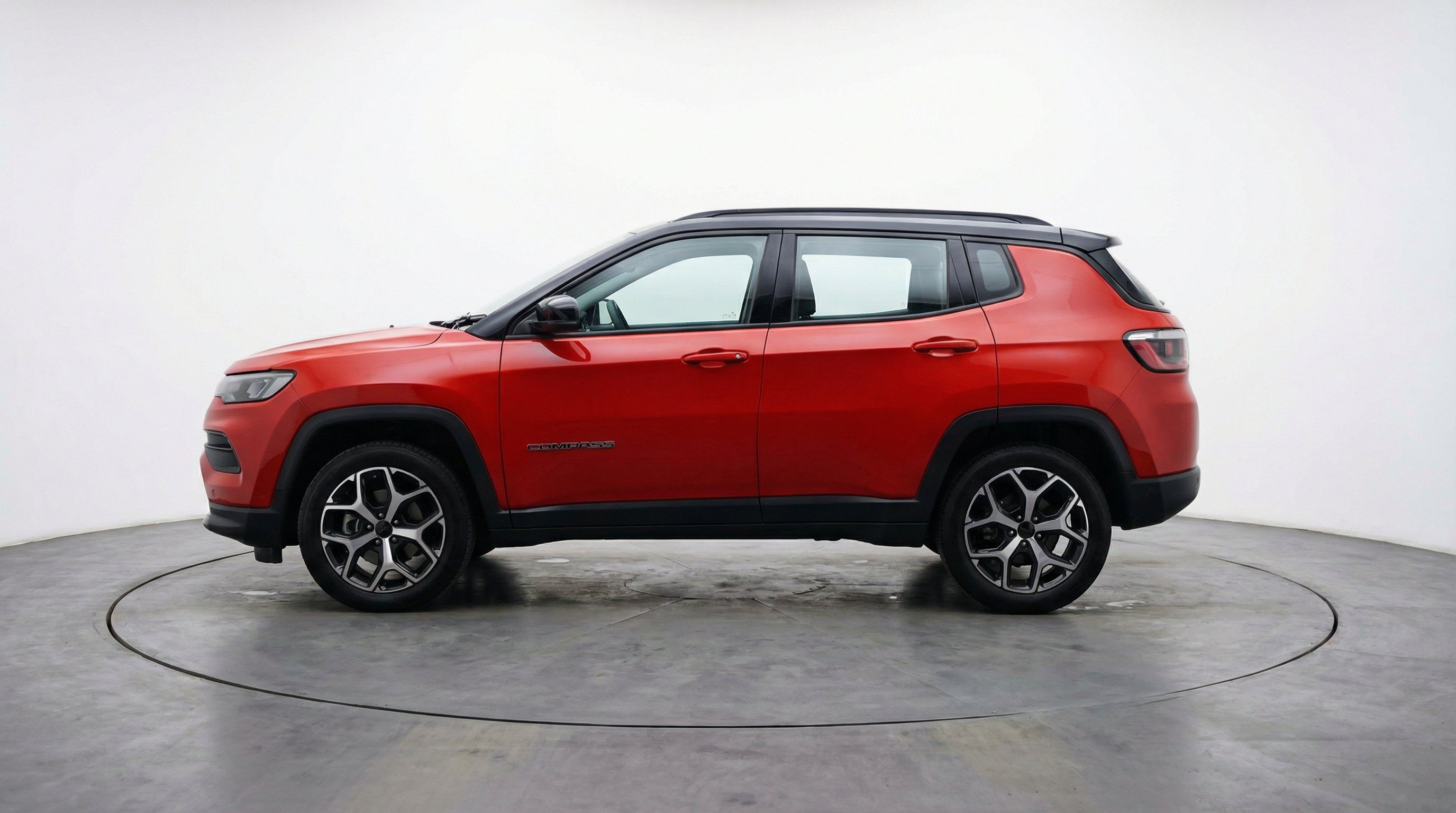 Used 2025 Jeep Compass Limited AWD/4WD image 5