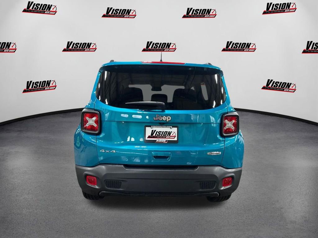 Used 2020 Jeep Renegade Latitude w/ Cold Weather Group image 6