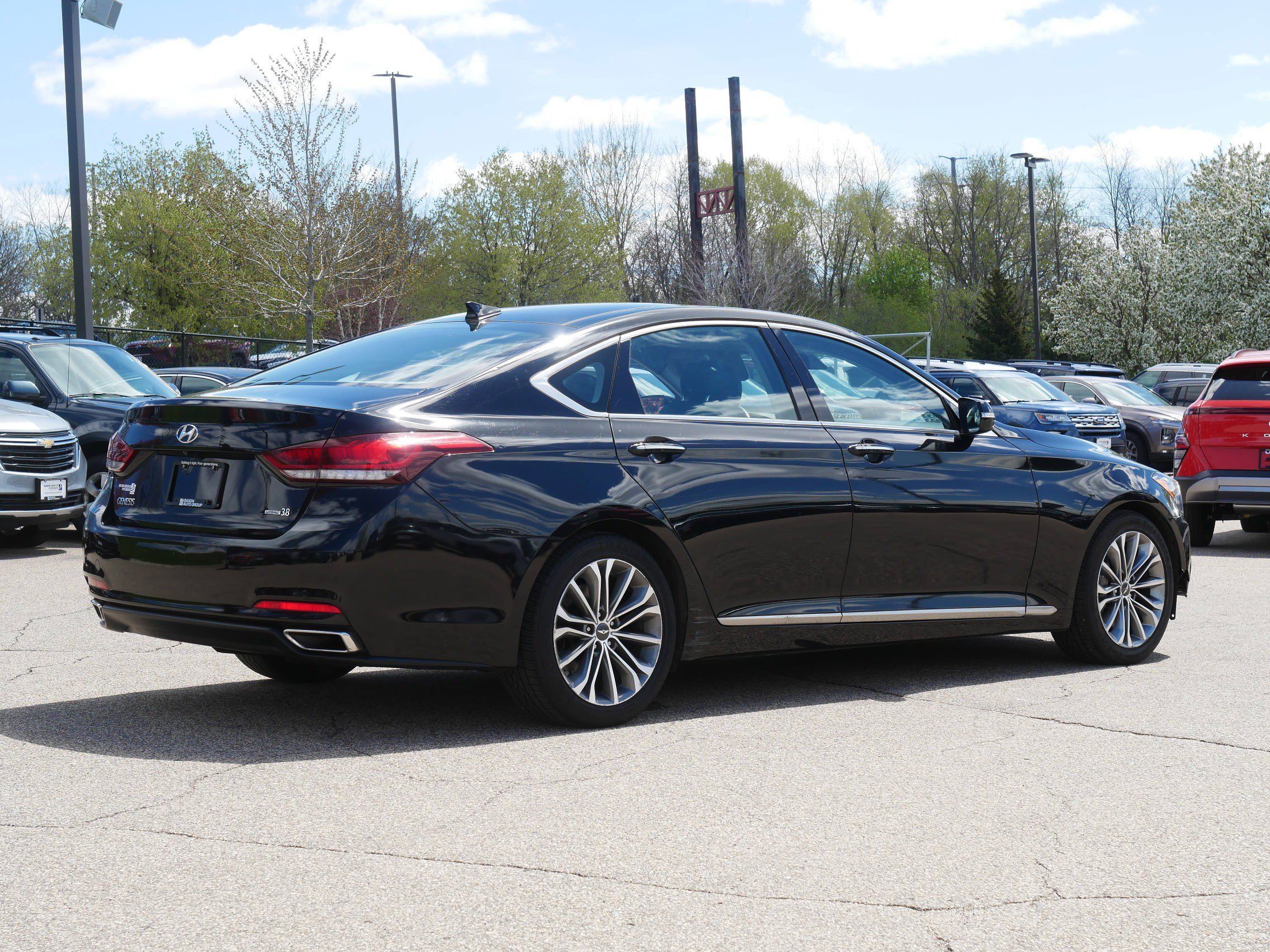 Used 2015 Hyundai Genesis 3.8 w/ Option Group 03 AWD/4WD image 6