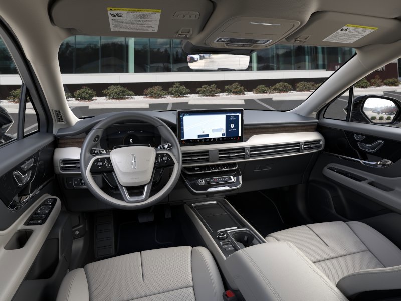 Used 2026 Lincoln Corsair Reserve FWD image 9