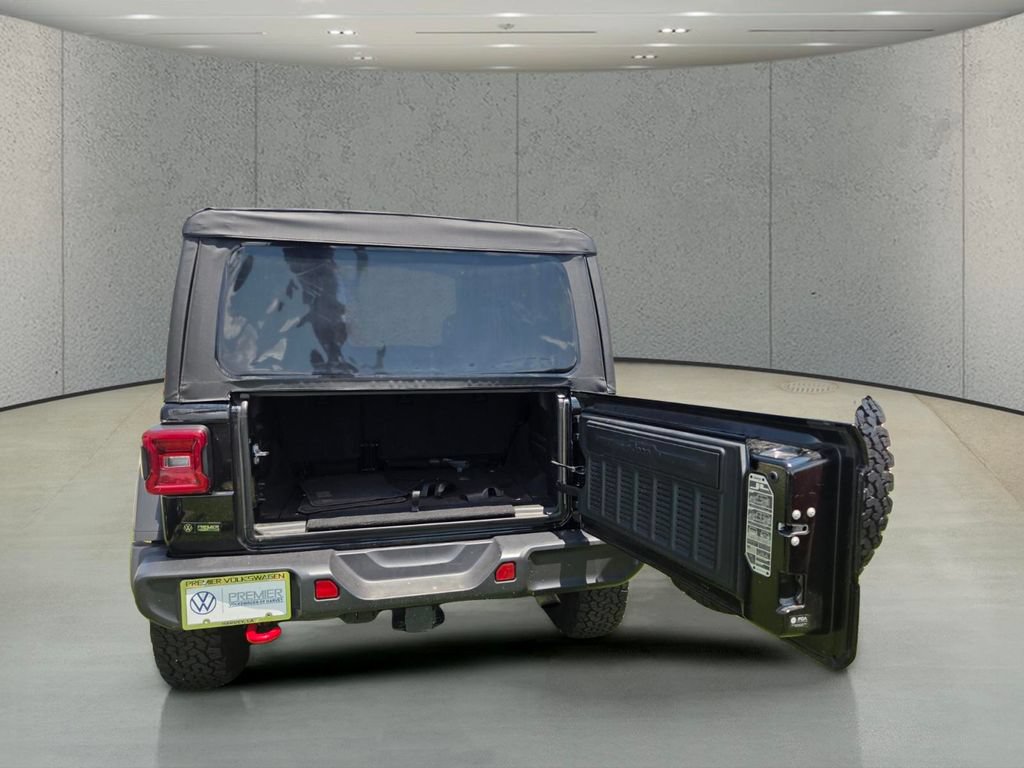 Used 2025 Jeep Wrangler Unlimited Rubicon AWD/4WD image 24