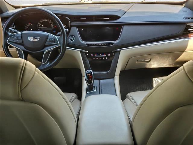Used 2018 Cadillac XT5 Luxury image 18