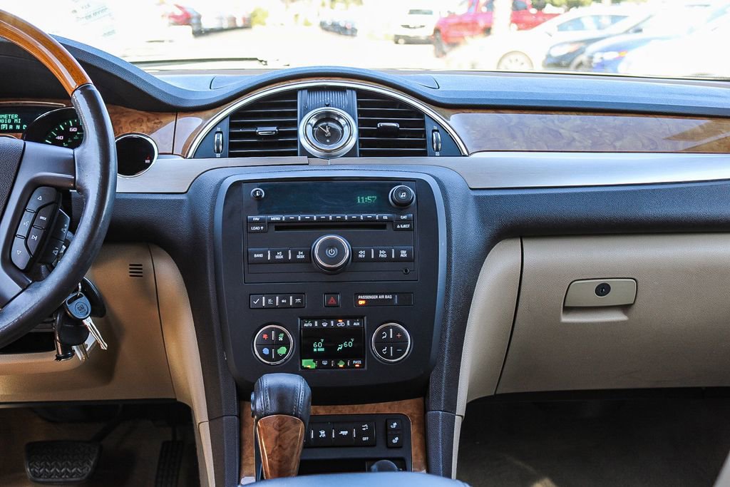 Used 2008 Buick Enclave CXL w/ Entertainment Package #1 FWD image 13