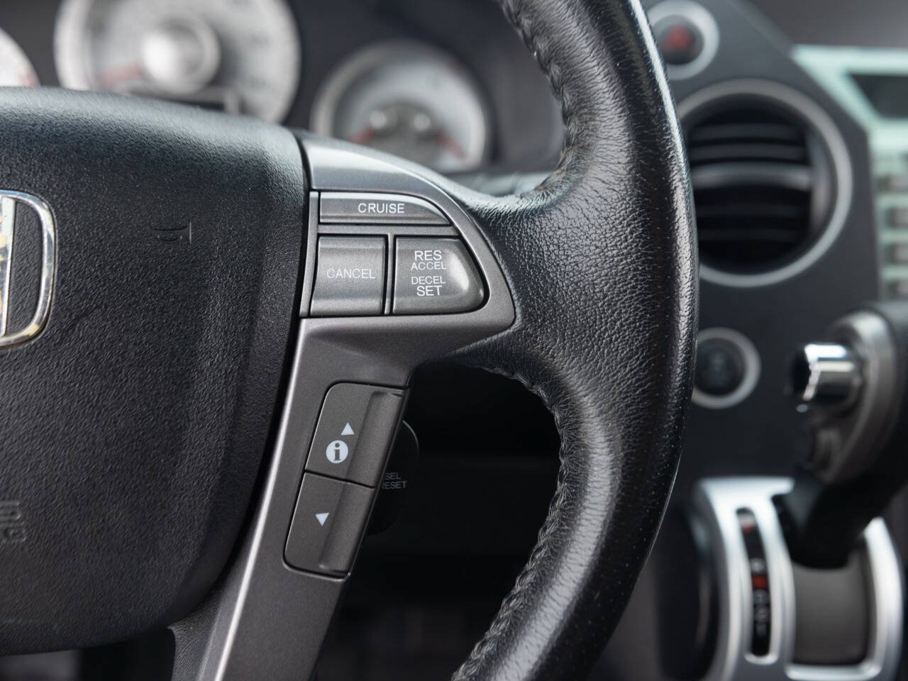 Used 2009 Honda Pilot Touring image 40