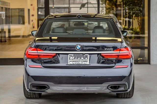 Used 2019 BMW 740i w/ Executive Package image 8