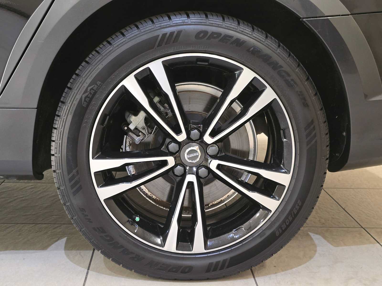 Used 2019 Volvo V90 T5 Cross Country AWD/4WD image 8