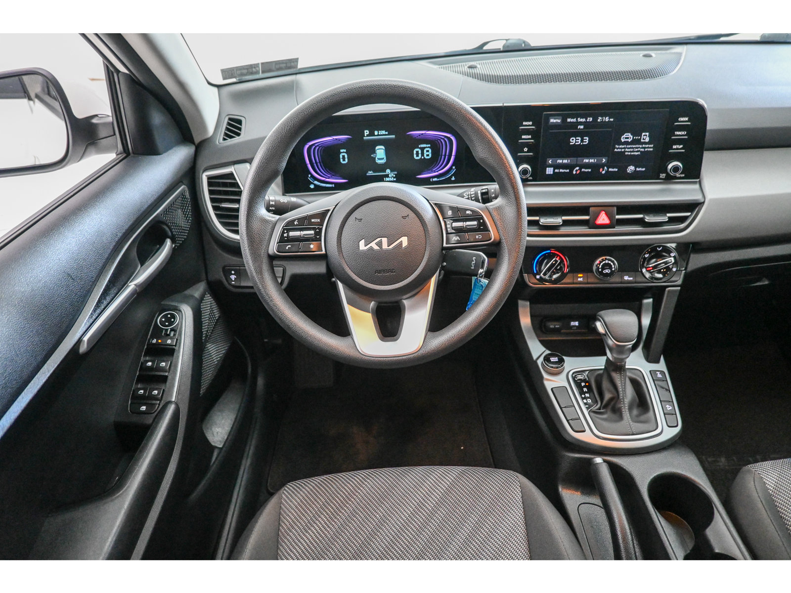 Certified 2025 Kia Seltos LX AWD/4WD image 28