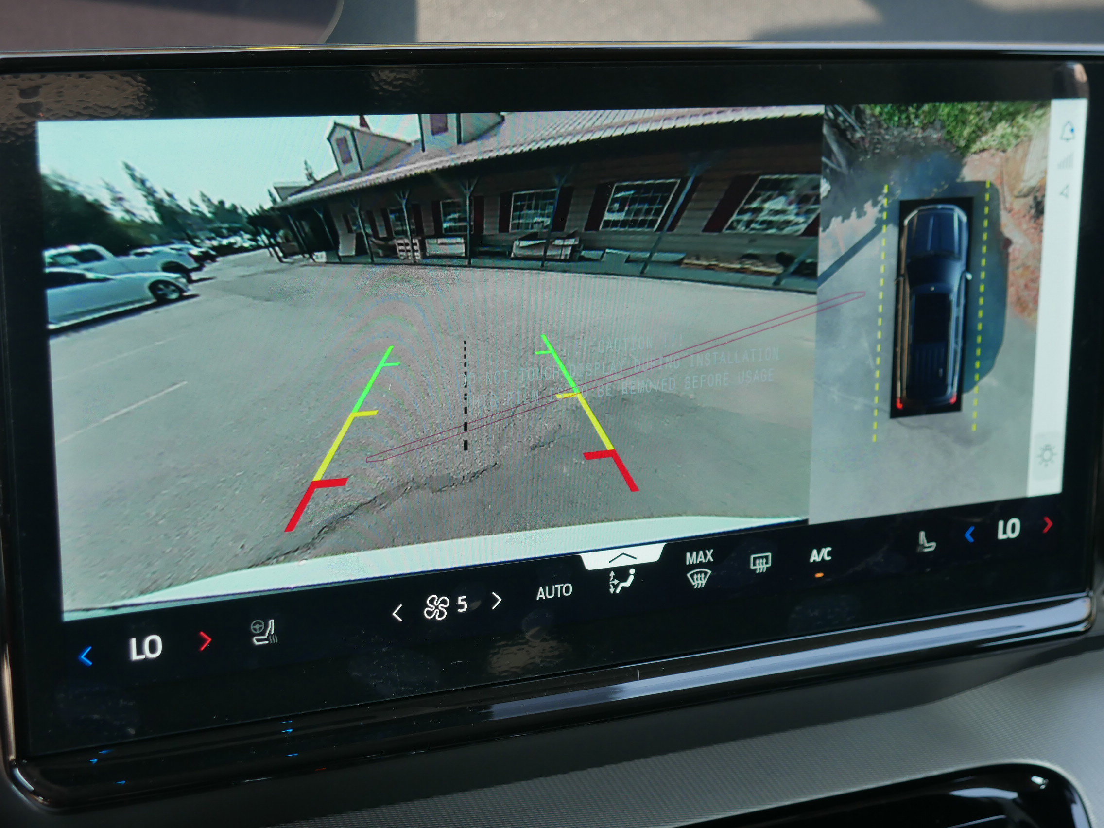 New 2025 Ford Expedition Active image 14