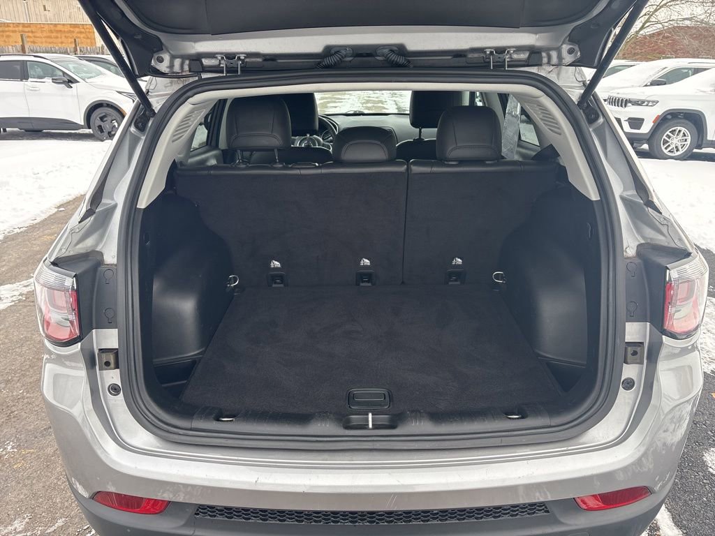 Certified 2021 Jeep Compass Latitude image 17