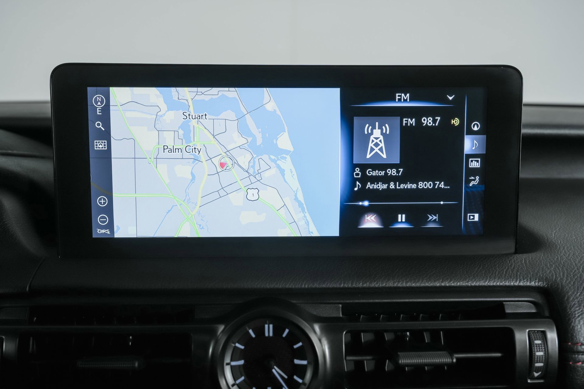 Used 2025 Lexus IS 500 w/ F-Sport Performance image 22