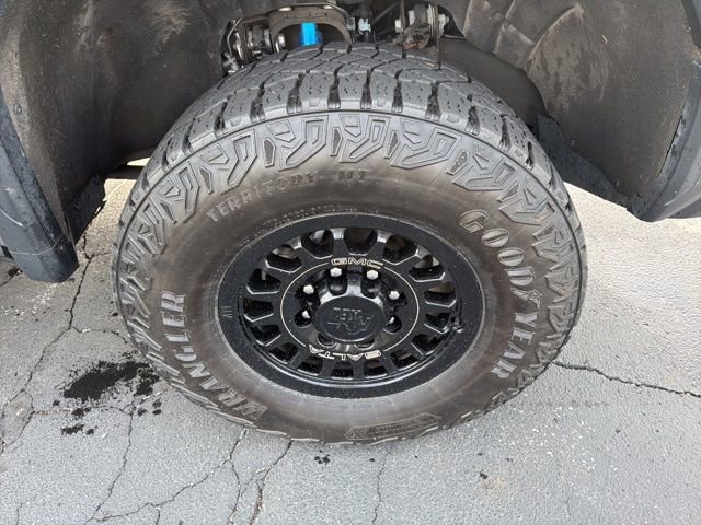 Certified 2024 GMC Sierra 2500 AT4X w/ AT4X AEV Edition AWD/4WD image 7