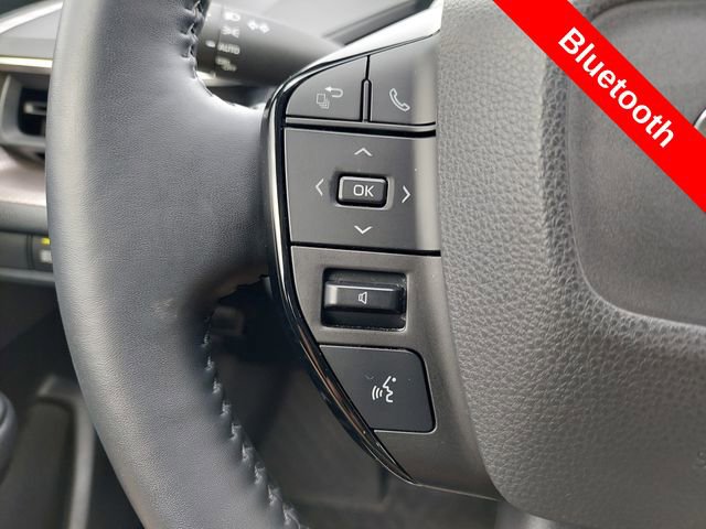 Used 2023 Toyota Prius XLE image 28