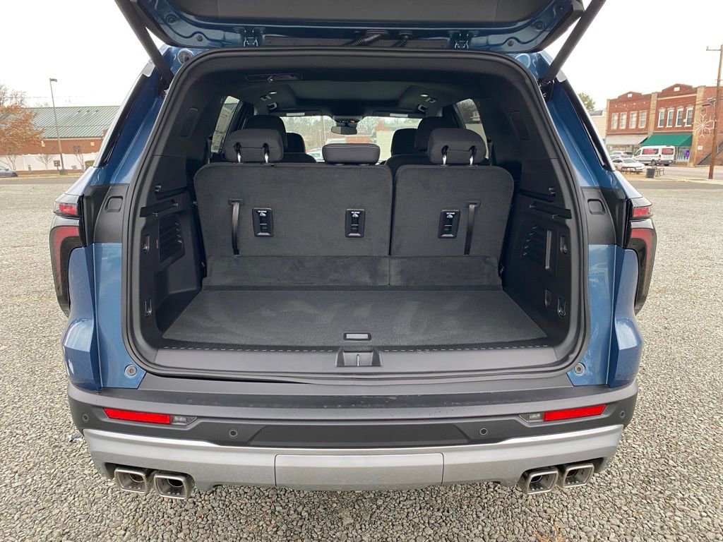 New 2026 Chevrolet Traverse LT w/ Sun and Wheel Package image 19