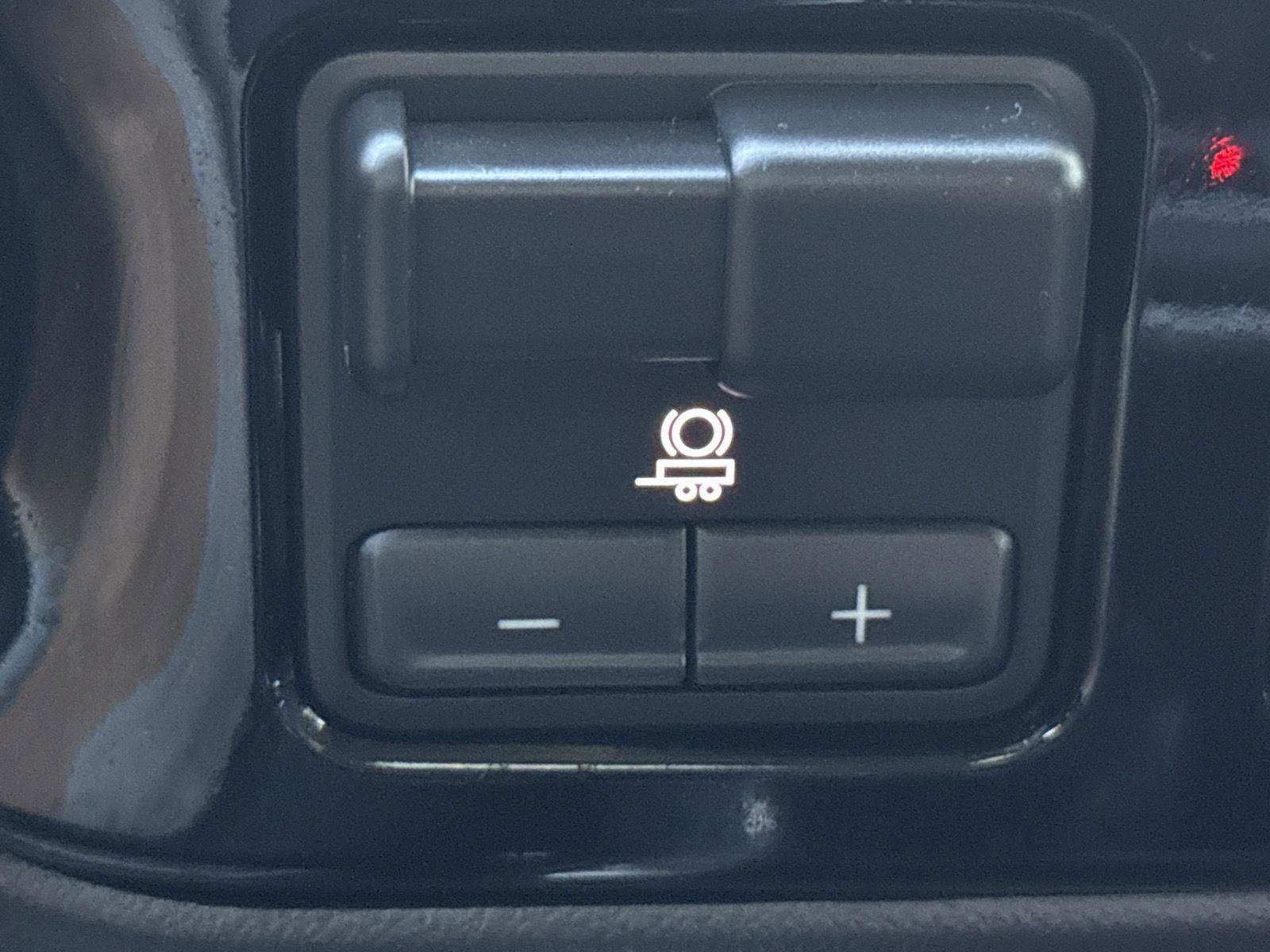 Used 2025 Chevrolet Silverado 1500 LT Trail Boss w/ Protection Package image 19