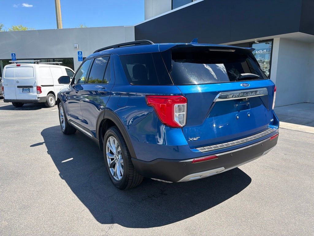 Used 2020 Ford Explorer XLT w/ Equipment Group 202A AWD/4WD image 10