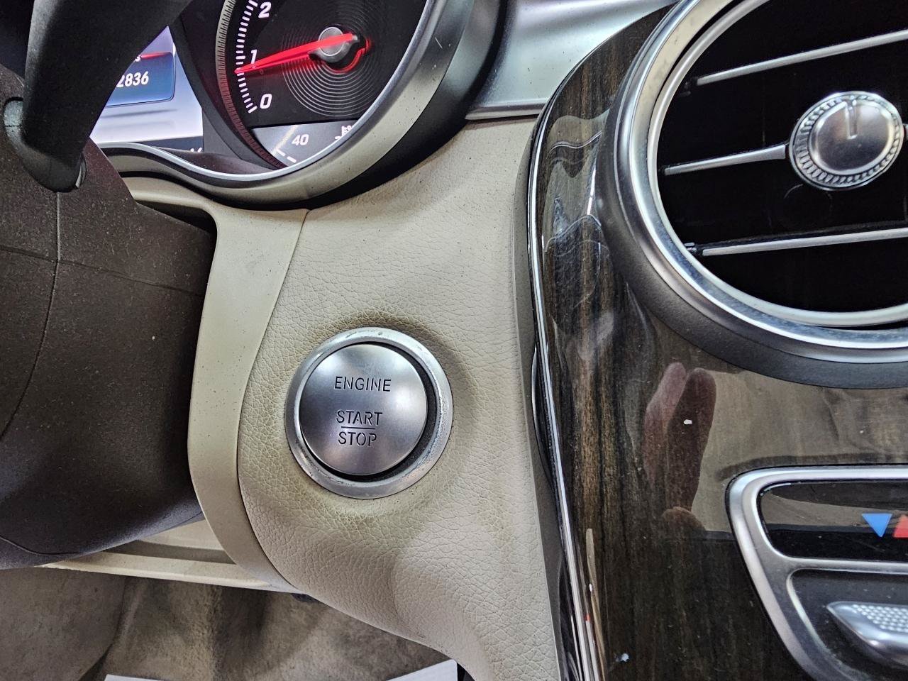 Used 2015 Mercedes-Benz C 300 4MATIC Sedan w/ Multimedia Package image 35
