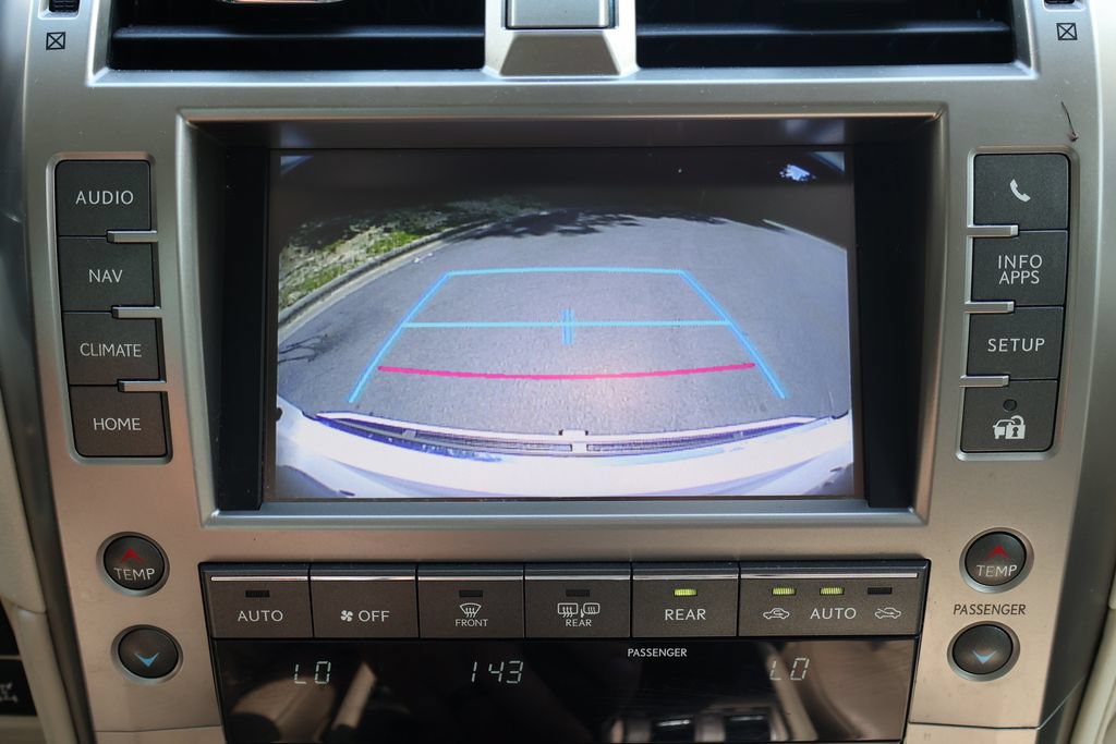 Used 2019 Lexus GX 460 Premium w/ Premium Package AWD/4WD image 11
