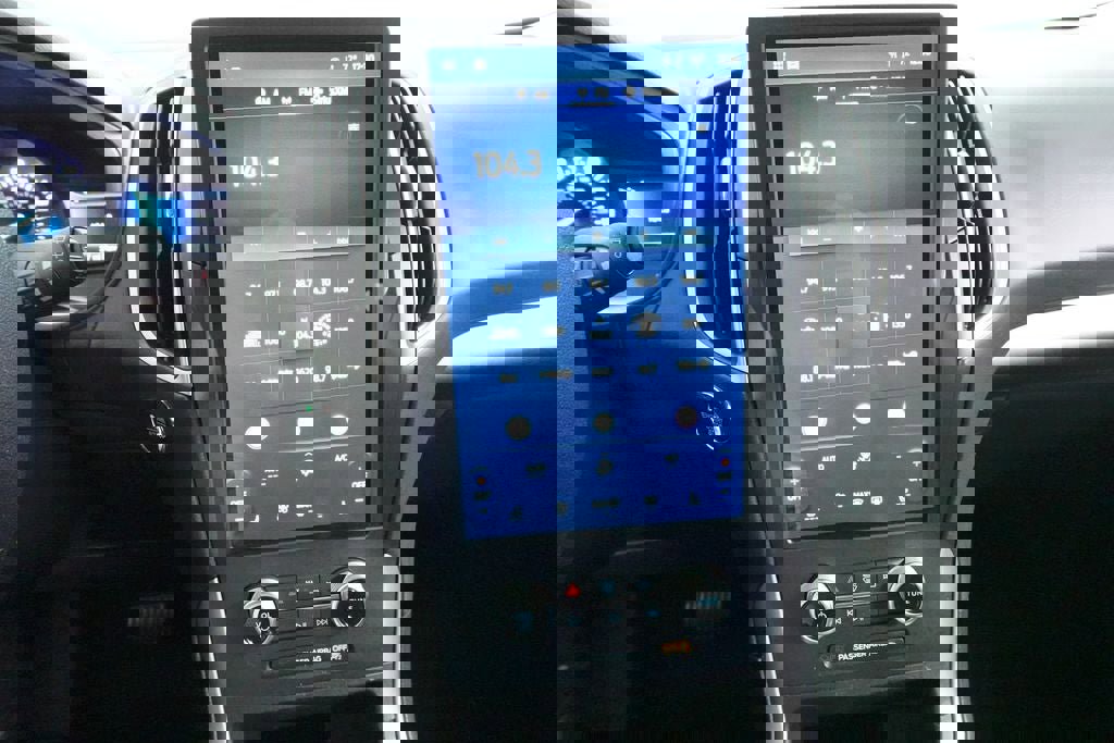 Certified 2023 Ford Edge SEL AWD/4WD image 14