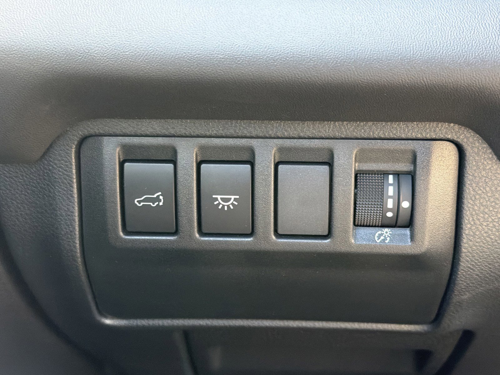 Certified 2025 Subaru Ascent Bronze Edition AWD/4WD image 26