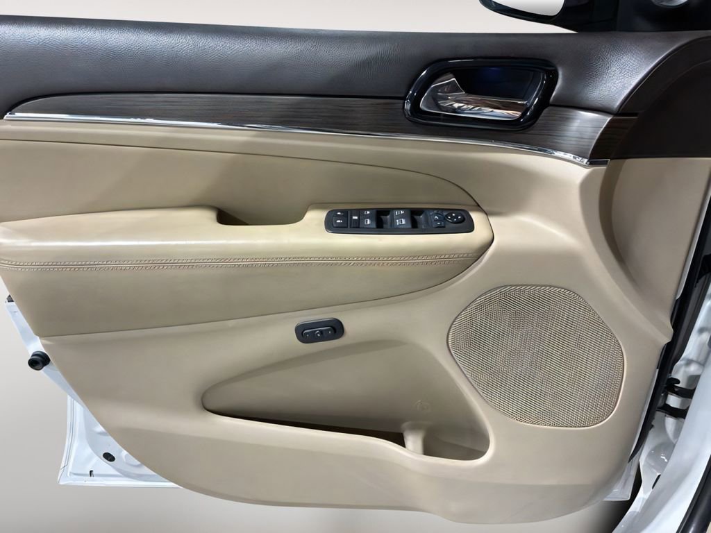 Used 2021 Jeep Grand Cherokee Overland image 30