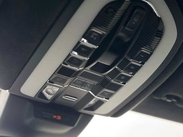 Used 2023 Porsche Macan GTS image 41