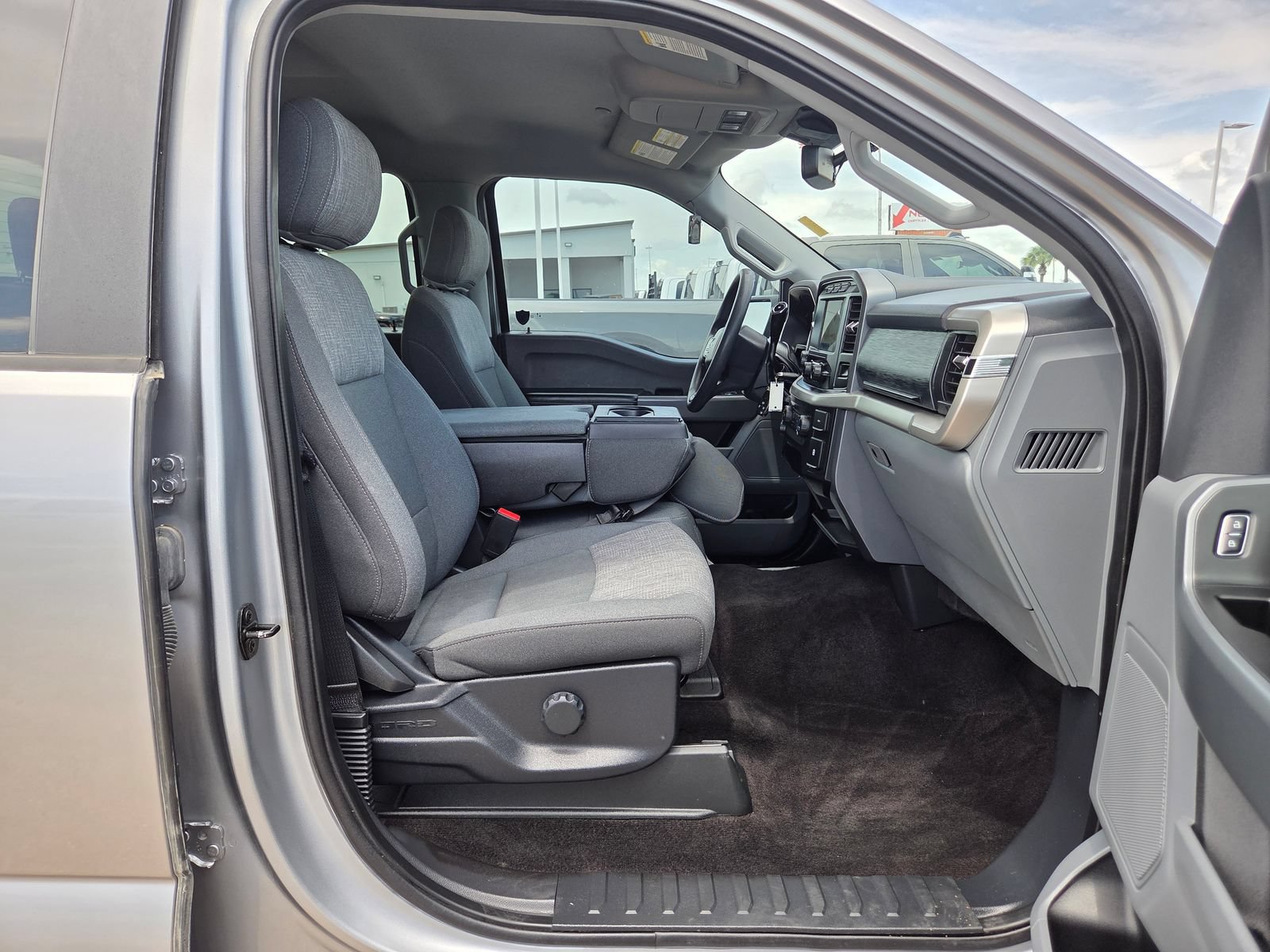 Used 2021 Ford F150 XLT w/ Trailer Tow Package AWD/4WD image 21