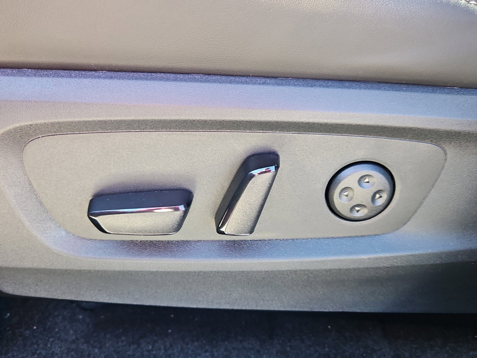 Certified 2025 INFINITI QX60 Luxe w/ Lighting Package (N94) image 32