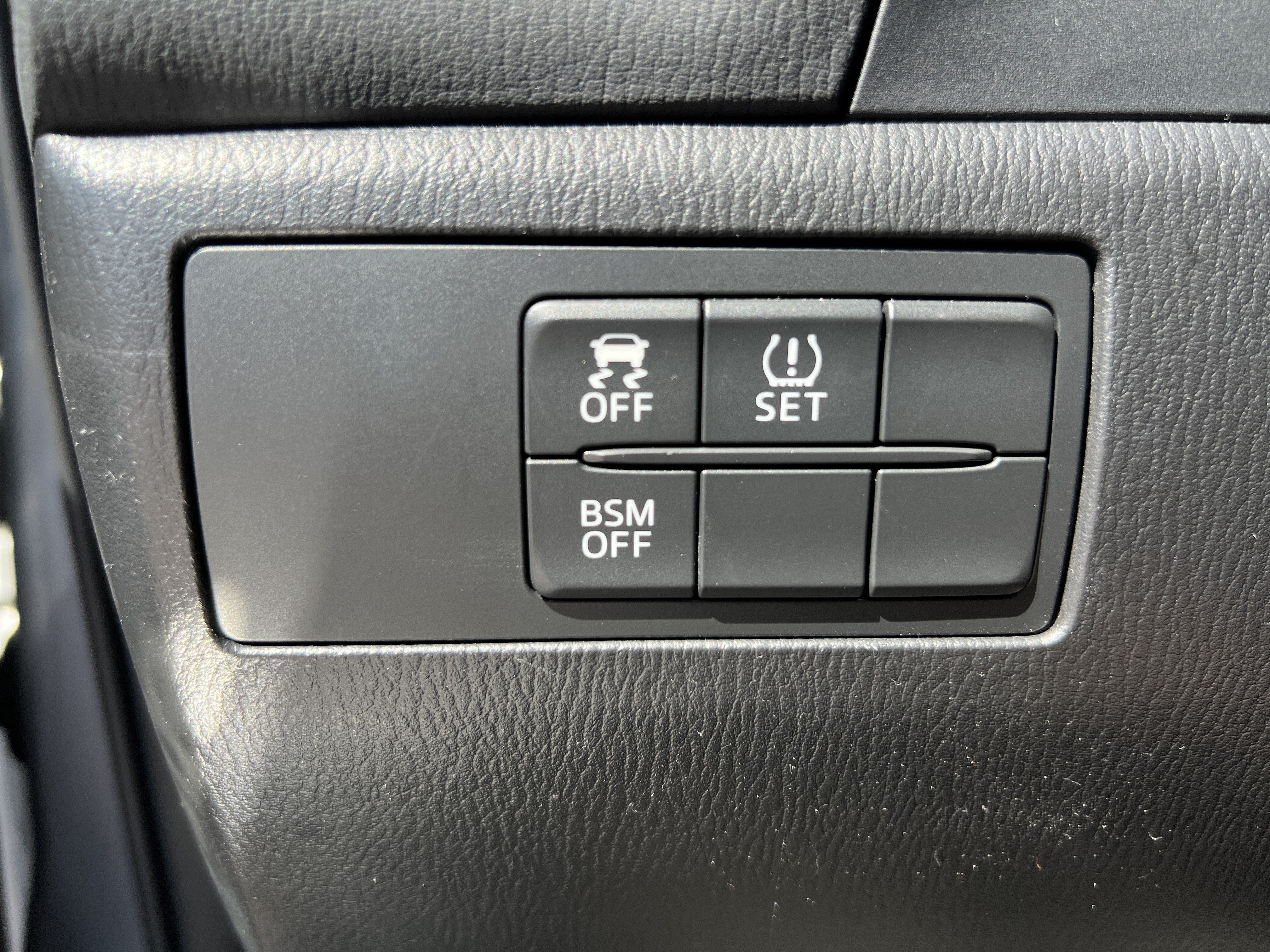 Used 2016 MAZDA MAZDA3 i Grand Touring FWD image 34