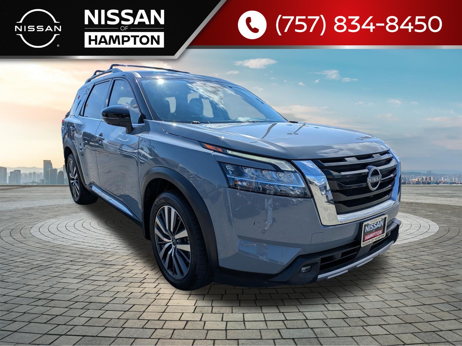 Used 2022 Nissan Pathfinder Platinum w/ Cargo Package FWD image 1