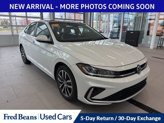 Used 2025 Volkswagen Jetta SE