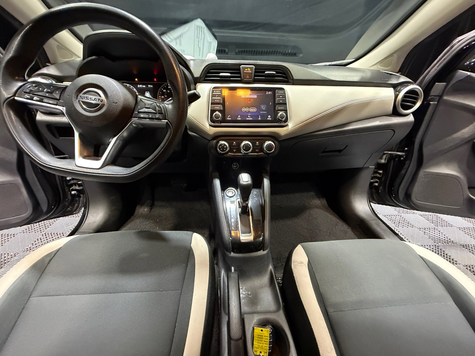 Used 2020 Nissan Versa SV image 20