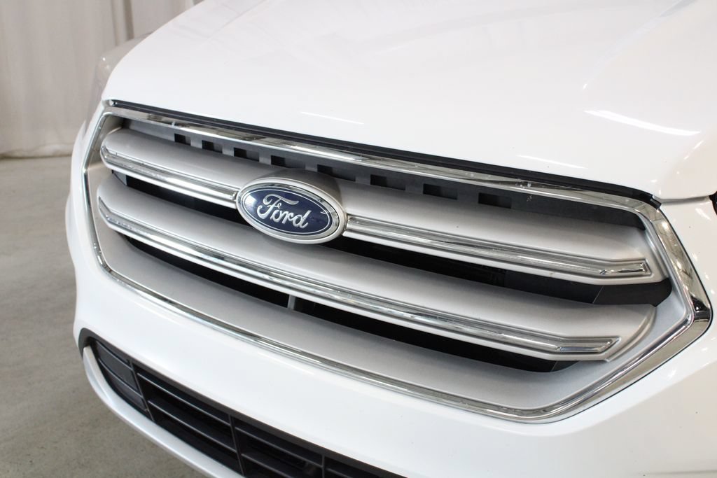 Used 2018 Ford Escape SE FWD image 32
