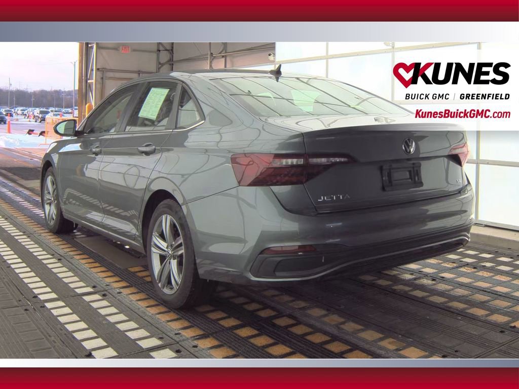 Used 2024 Volkswagen Jetta SE FWD image 23