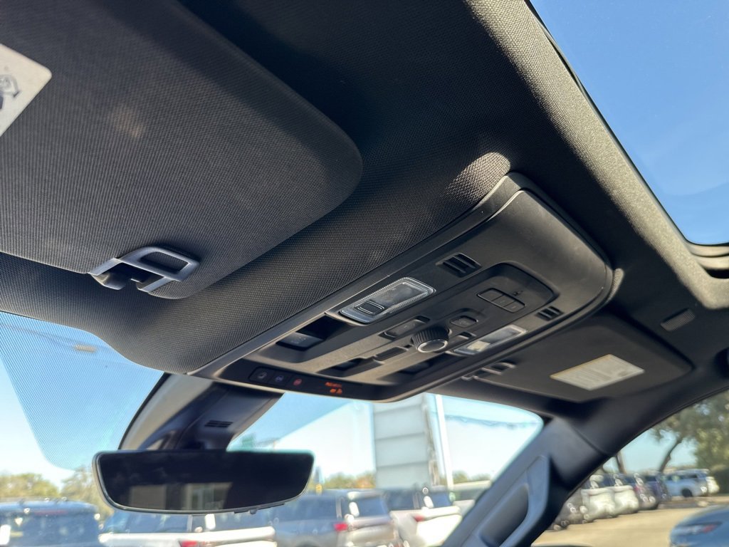 Used 2022 Chevrolet Tahoe High Country image 15