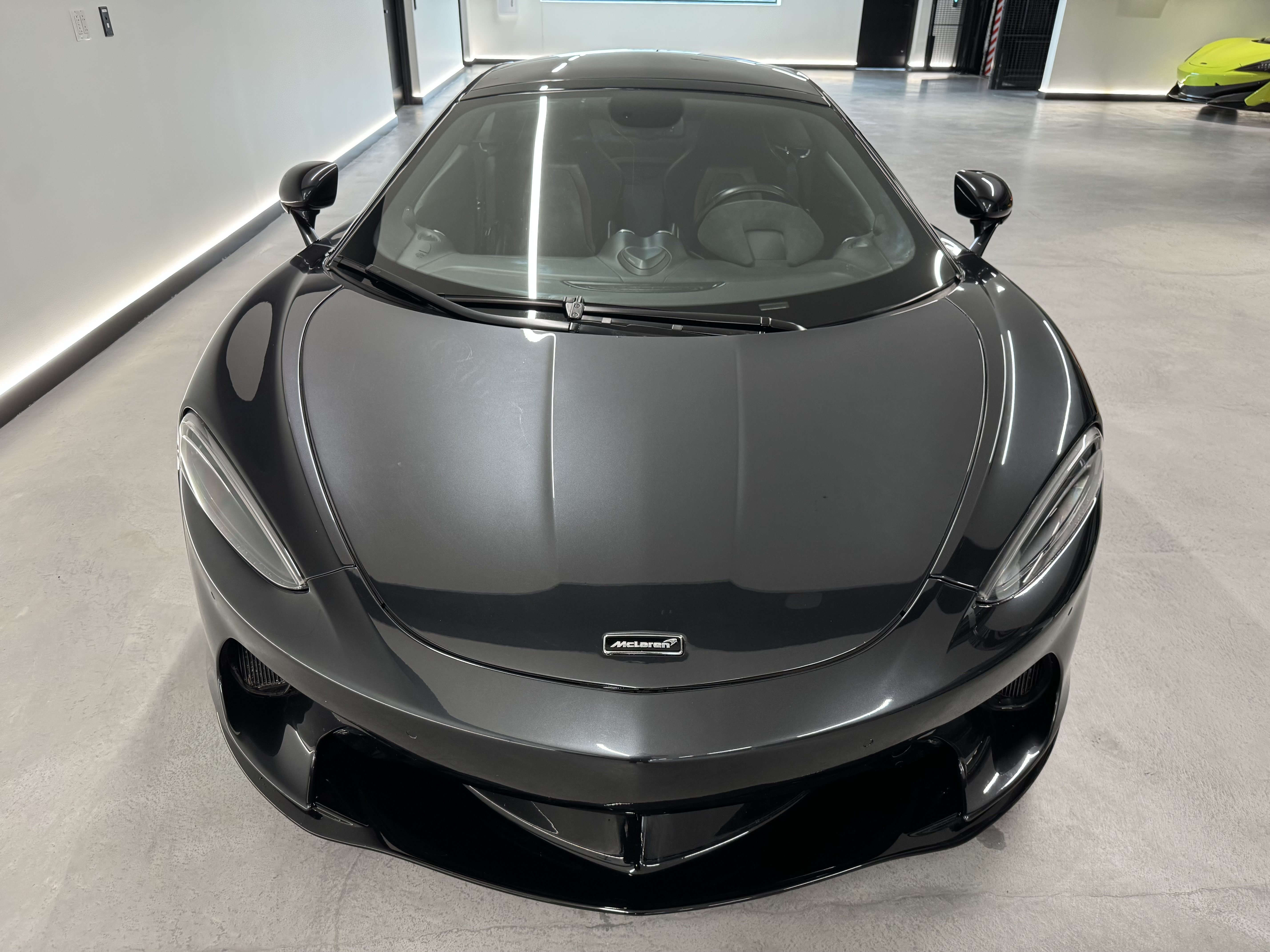 Used 2023 McLaren GT RWD image 8