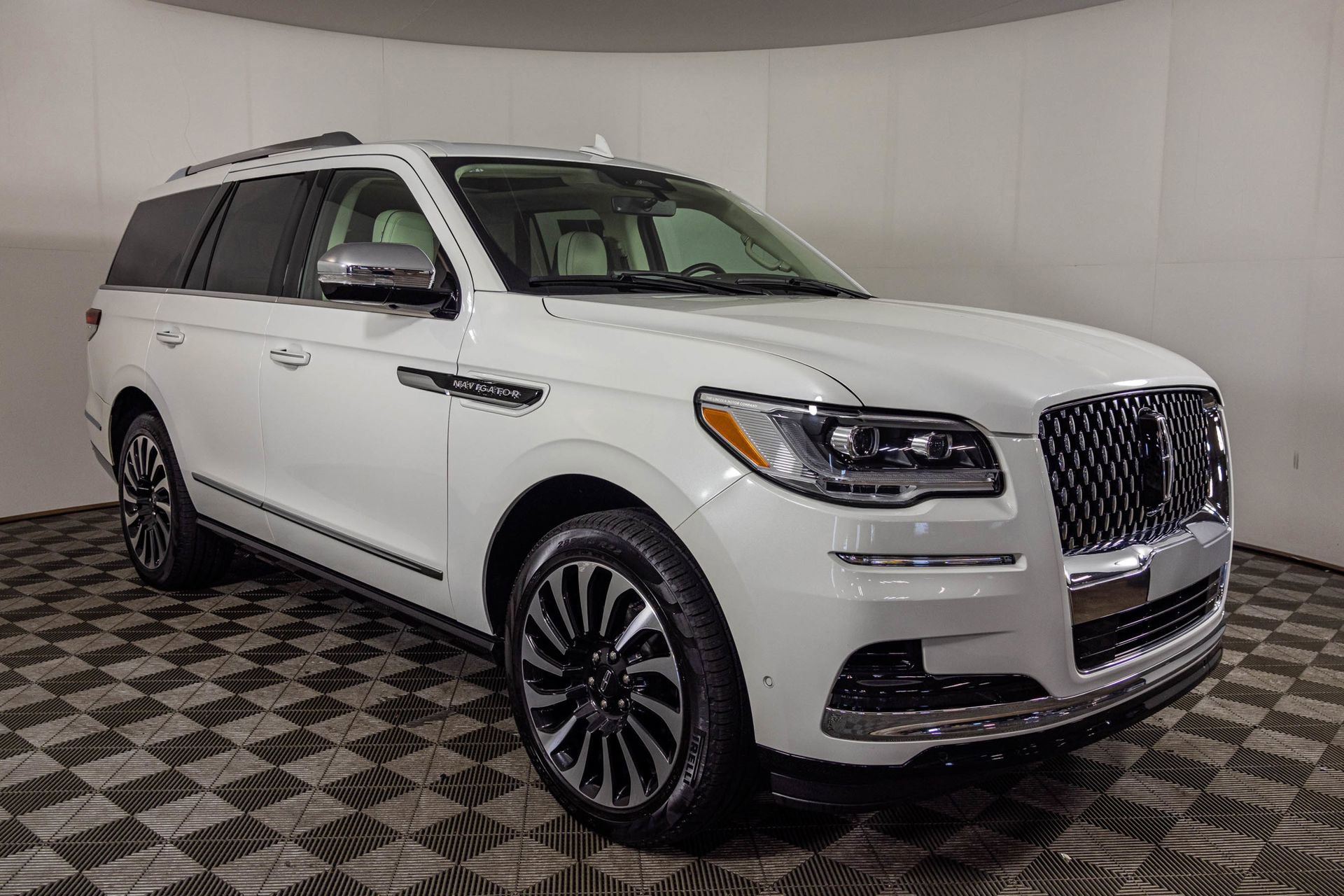 Used 2023 Lincoln Navigator Black Label AWD/4WD image 20